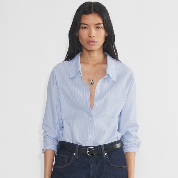 Aritzia Tops - Aritzia Wilfred blue Relaxed Oxford Shirt size XS